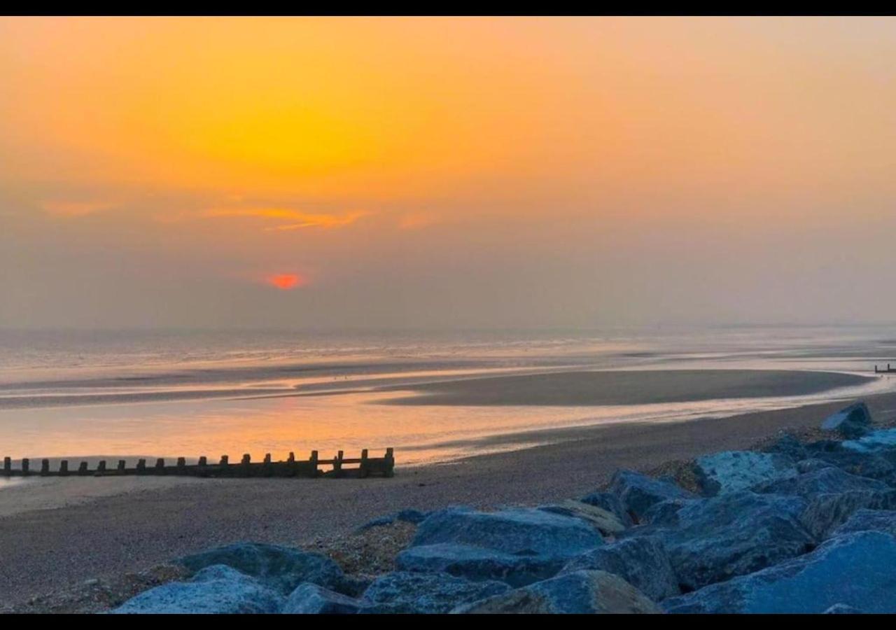 Sbl70 - Camber Sands Holiday Park - Sleeps 8 - Close Swimming Pools And Facilities - Private Parking المظهر الخارجي الصورة